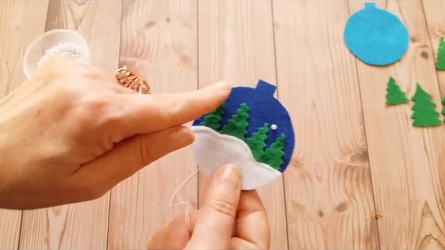 * DIY * ЕЛОЧНЫЕ ИГРУШКИ ИЗ ФЕТРА. ДЕЛАЕМ С ДЕТЬМИ / CHRISTMAS TOYS / DECOR DE NAVIDAD смотреть онлайн