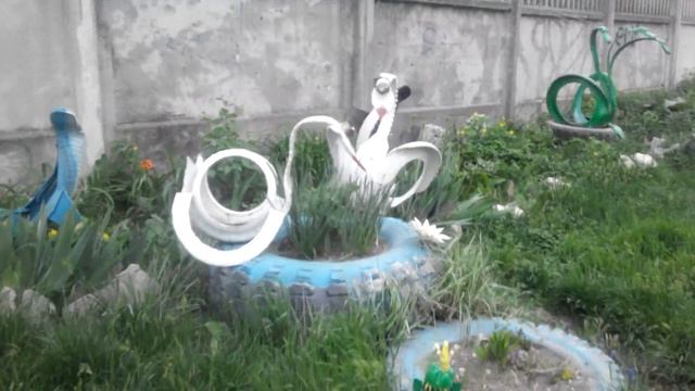 Детская площадка своими руками из покрышек, даже Змей Горыныч есть))) смотреть онлайн