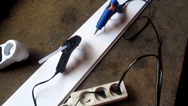 Клеевой пистолет от Fix Price и AliExpress, сравнение и испытания. смотреть онлайн