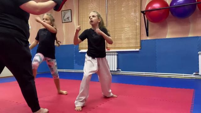 МОЯ ТРЕНИРОВКА КАРАТЕ #2 смотреть онлайн