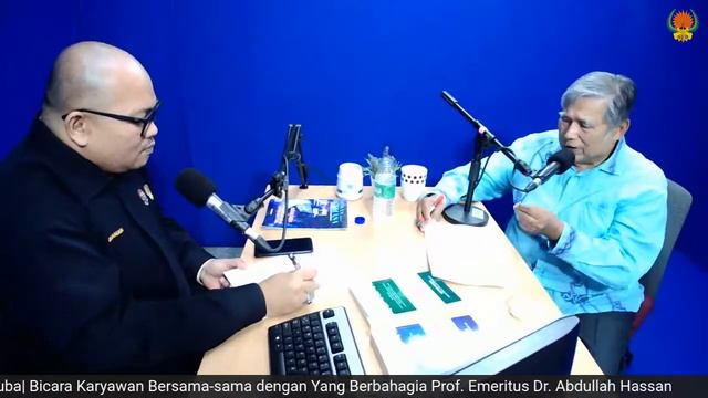 Rancangan Bicara Karyawan bersama-sama Yang Berbahagia Prof. Emeritus Dr. Abdullah Hassan смотреть онлайн