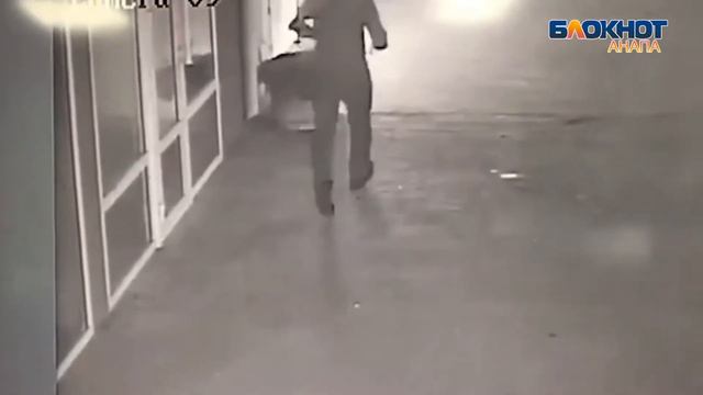 Анапчанин после посещения кафе недосчитался телефона смотреть онлайн