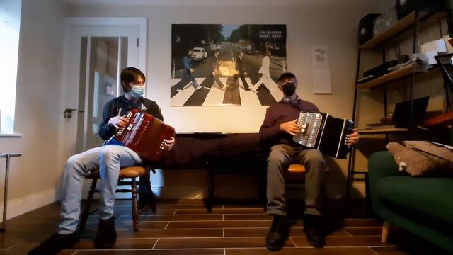 Mike Brosnan and John Brosnan accordion Larkins Beehive and Castle Kellys Reels смотреть онлайн