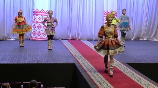 Образцовый коллектив студии моды "Ирина" г Вельск Рук. И.Мамонтова смотреть онлайн