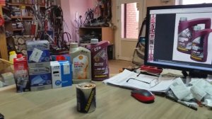 Посмотрим какое стало масло цветом от присадки - Mannol 9990 Motor Doctor