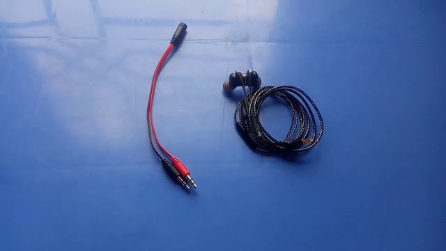 How to use earphone as mic and headphone in pc || 3.5mm AUX audio splitter смотреть онлайн