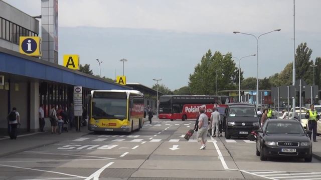 Polski Bus - przystanek lotnisko Schonefeld Berlin смотреть онлайн