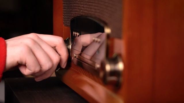 Electrohome Kingston 7 in 1 Vinyl Record Player смотреть онлайн