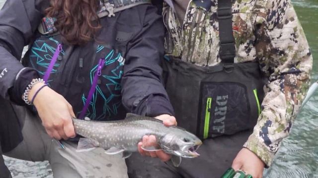 Fly Fishing Aggressive Dolly Varden - Alaska Bead Fishing смотреть онлайн