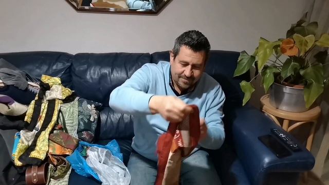 Магазин на диване! Мы с моим помошником-ассистентом решили устроить распродажу.InnaZemlyanskaya смотреть онлайн