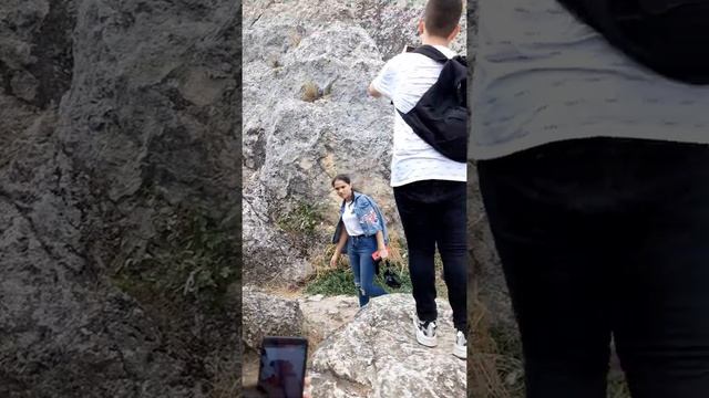 Quba, Beşbarmaq dağı,Гора в Губе,Азербайджан, посещение пещеры в виде 5пальцев-святыня в Губе смотреть онлайн