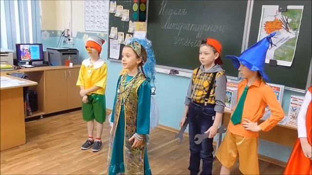 ПАРАД СКАЗОЧНЫХ ГЕРОЕВ В гостях у сказки смотреть онлайн