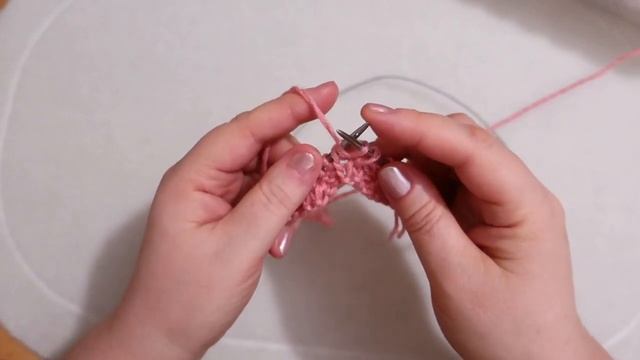 ЭЛЕГАНТНЫЙ УЗОР СПИЦАМИ. ВСЕГО 2 РЯДА И ТАКАЯ КРАСОТА!! ВЯЗАНИЕ ДЛЯ НАЧИНАЮЩИХ. смотреть онлайн