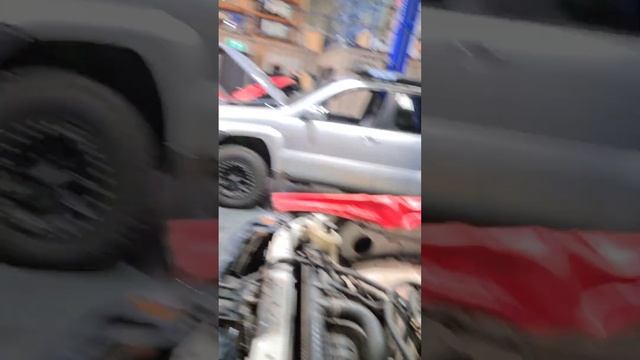 PX Ford Ranger Cylinder Head Removal! (EGR Cooler and EGR Valve Fault) смотреть онлайн