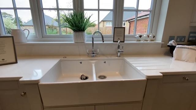 INSIDE Redrow 5 Bed 'THE HIGHGROVE' - Showhome Tour - Allerton Gardens - Liverpool - New Build UK смотреть онлайн