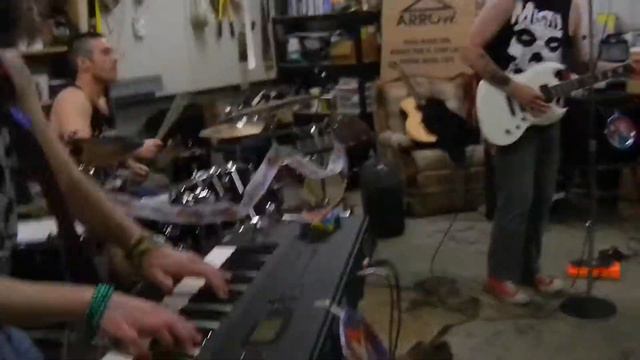 Where Eagles Dare Cover смотреть онлайн