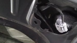 Снятие фонаря Ниссан теранно с крышки багажника