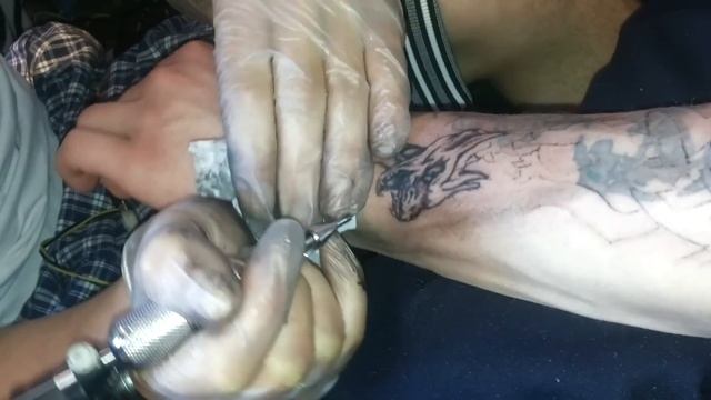 татуировка самодельной индукционной машинкой(продолжение) смотреть онлайн