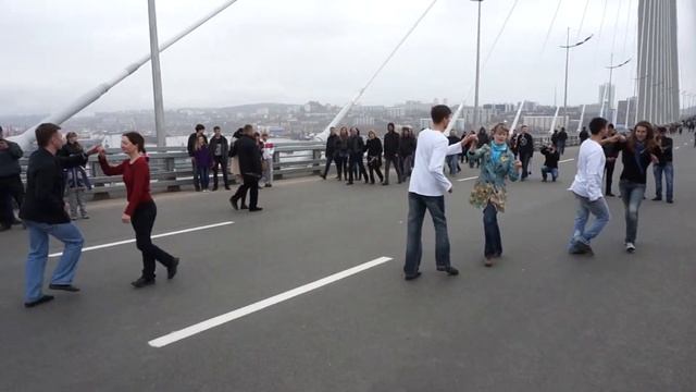 Копия видео 2013.05.01. Танцы на Золотом мосту 4 смотреть онлайн