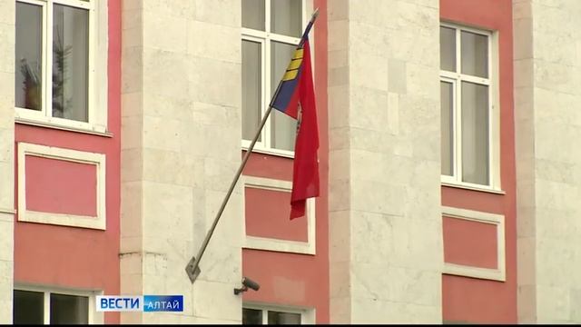 В Алтайском крае вырастет зарплата у муниципальных служащих смотреть онлайн