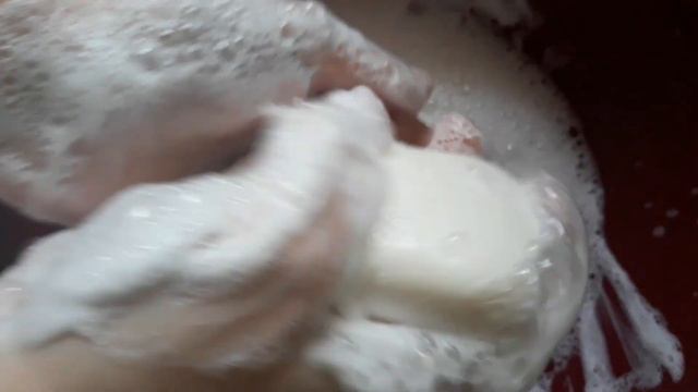 Lathering soap Royal / мылю мыло Royal смотреть онлайн