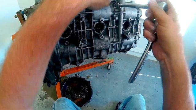 Rebuilding Porsche Boxster 986 and Porsche Carrera 996 911 Engine Part 4 Removing Cam Covers смотреть онлайн
