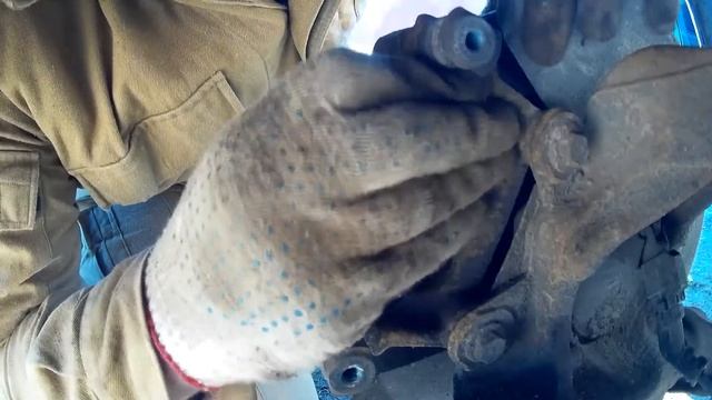 Замена задних тормозных колодок смотреть онлайн