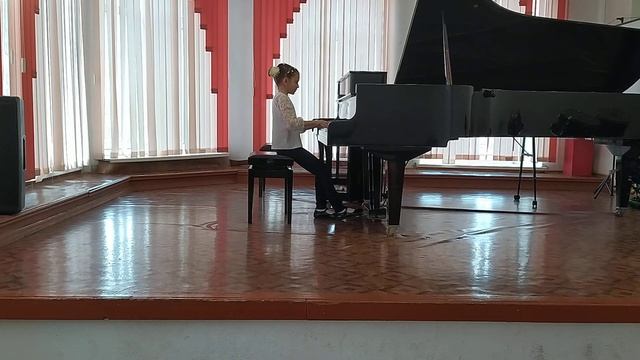 Соловьева Елизавета - "Добрая сказка" В.Ходош, "Пьеса" И.Гайдн смотреть онлайн