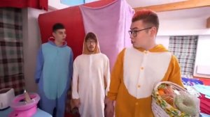 24 часа в ДОМИКЕ из покрывал!