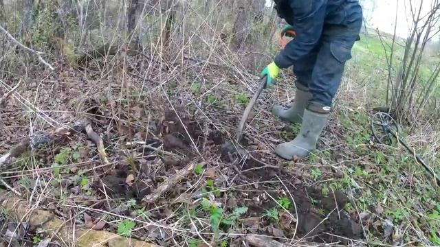Накопали кучу чермета в деревне.Коп металлолома. смотреть онлайн