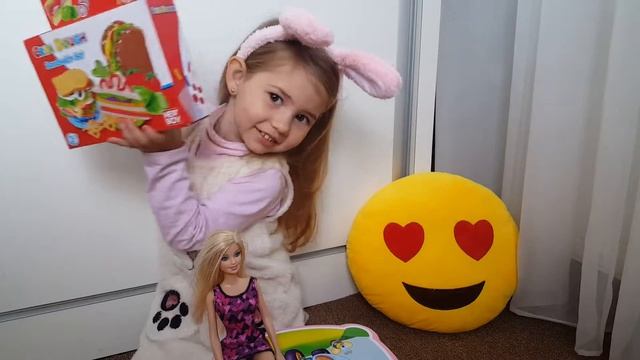 Открываем наборы Плей До/Play Doh \Disney princess\Sandwich-set\Готовим еду для Барби смотреть онлайн