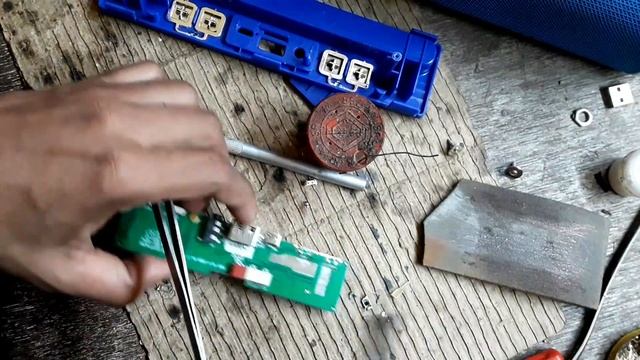 Blutooth Speaker Power Switch Not Working | How to Repair Blutooth BOOM BOX Power Switch Volum Swit смотреть онлайн