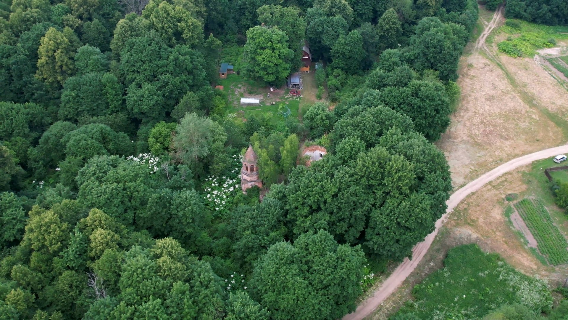 Никольское. Заброшенная церковь. Аэросъёмка 4К DJI Air2S