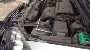 Toyota Avensis замена ламп ближнего света_ Тойота авенсис 147 лощадей 2литра 2007-2008