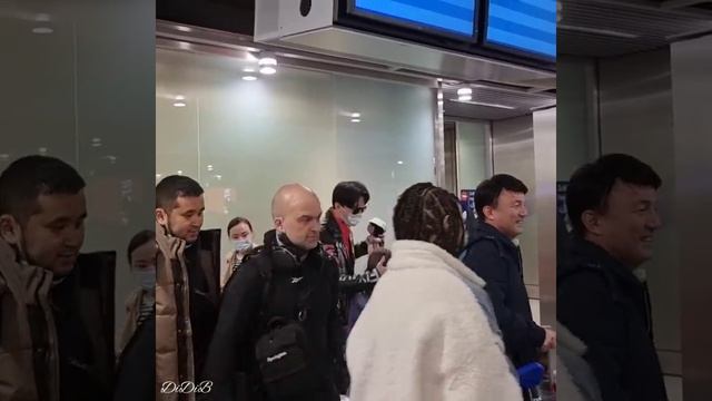 Dimash Qudaibergen arrival to Düsseldorf Airport April 8th 2022 смотреть онлайн