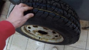 Ставим на НИВУ 2121 РЕЗИНУ  Kama Flame MT LCV  195 75 R16