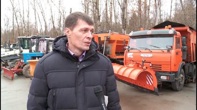 Восемь новых снегоуборочных машин приобрели в Вологде смотреть онлайн