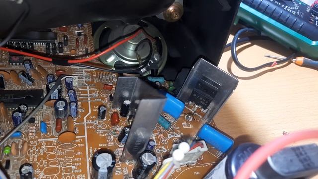 Телевизор не включается/ Ремонт строчной развертки JVC AV-1411EE смотреть онлайн