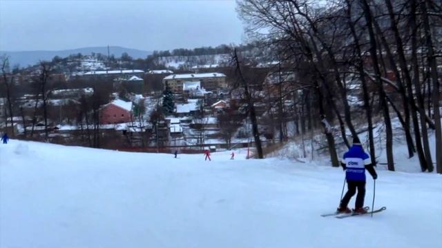 Первый раз на горных лыжах I Горнолыжка в Самаре I ГЛК СОК смотреть онлайн