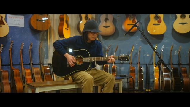 ‘Hey Jude - The Beatles’ Gibson 1960’s J-45 Ebony смотреть онлайн