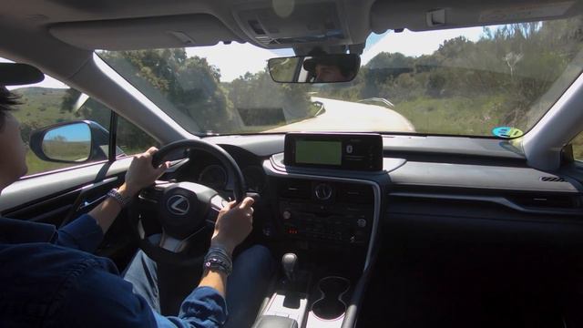 Probamos el Lexus RX 450h, un SUV híbrido con hasta siete plazas смотреть онлайн