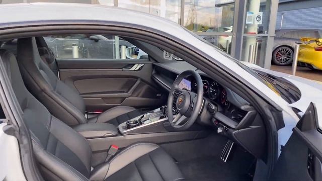 Redline: Porsche 911 3.0T 992 Carrera 4S PDK 4WD (s/s) 2dr - HJ19 BFV смотреть онлайн