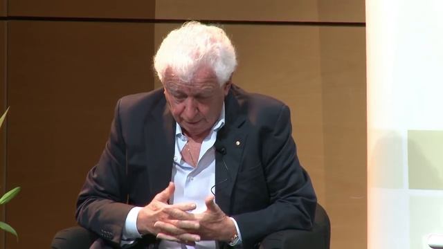 In Conversation with Frank Lowy смотреть онлайн