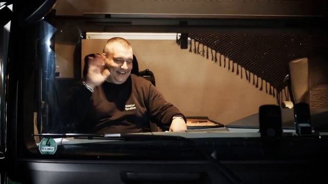 Mercedes-Benz - It`s because of you. Corporate Movie 2014 Daimler смотреть онлайн