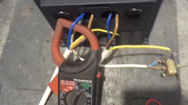 Запуск частотного преобразователя 7.5 кВт от электростанции и гильотина смотреть онлайн