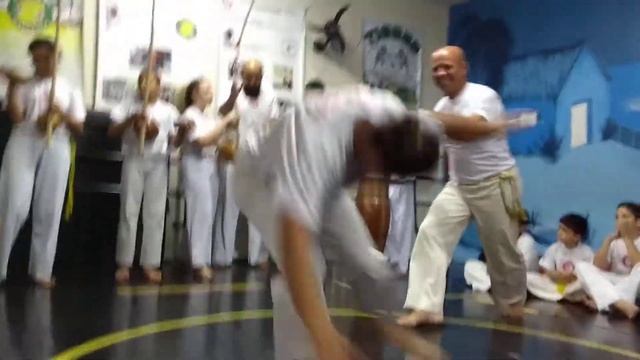 Aniversariantes Novembro - Tigres Capoeira смотреть онлайн