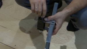 Как быстрей и легче крутить профиль для гипсокартона.