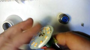 Светодиодная лампа мигает при включении