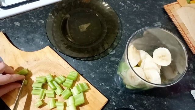 Зелёный смузи для похудения! Супер польза для организма! Смузи из сельдерея смотреть онлайн