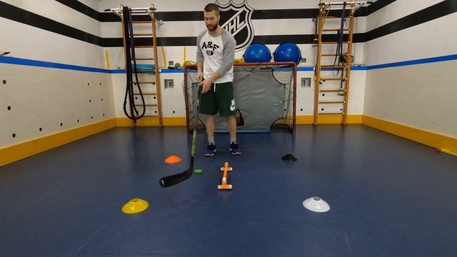 HOCKEY TRAINING | ТЕХНИКА ВЛАДЕНИЯ КЛЮШКОЙ | ДРИБЛИНГ | ДРИБЛИНГ В ХОККЕЕ смотреть онлайн